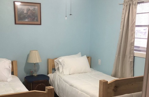 Avinger House | Azure Vacation House-Lake O’ the Pines