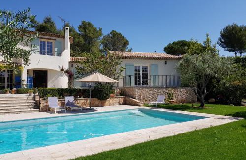 Valbonne Bed & Breakfast | Azurea