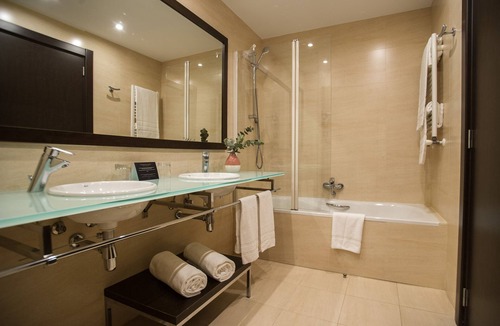 Berrioplano Hotel | AZZ Pamplona Norte