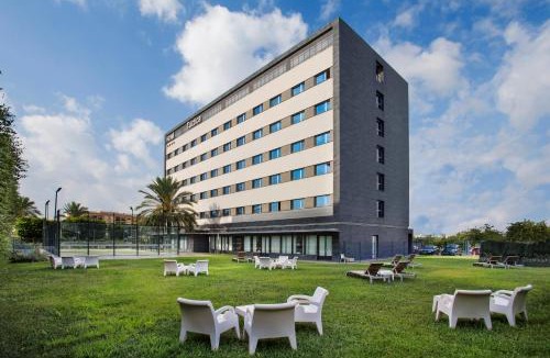 Paterna Hotel | AZZ Valencia Táctica Hotel