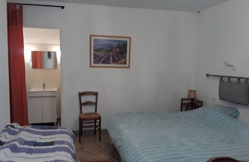 Bagnols-en-Foret House | B&B 3 people .