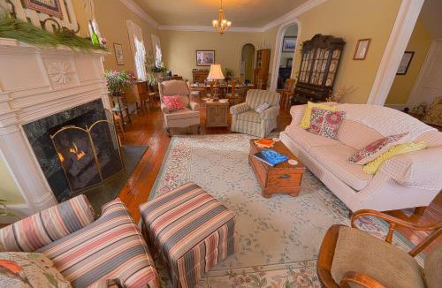 Canandaigua Bed & Breakfast | B&B at Oliver Phelps