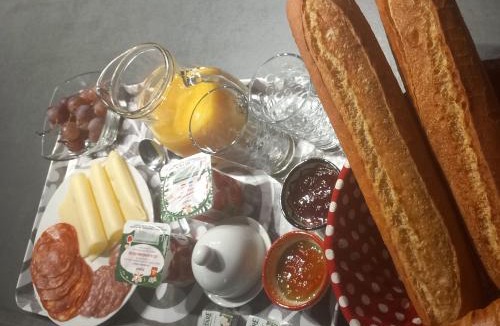 Saint-Hilaire-les-Places Bed & Breakfast | B&B Buddleja