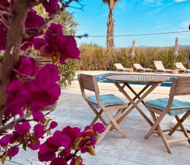 Tormos Bed & Breakfast | B&B Casa Ellie