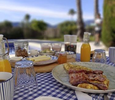 Tormos Bed & Breakfast | B&B Casa Ellie