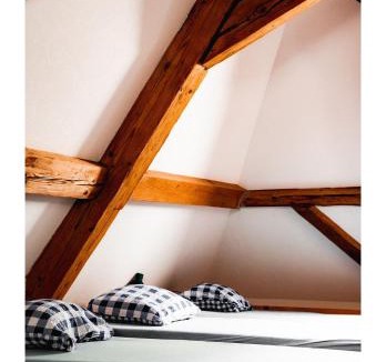 Zenauva Bed & Breakfast | B&B Château la Grande Riedera
