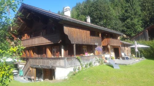 Vers L'Eglise Bed & Breakfast | B&B Chalet la Croisée