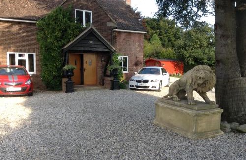 Broad Hinton Bed & Breakfast | B&B Dorwyn Manor