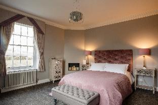 Ramsden Heath Bed & Breakfast | B&B Downham Hall