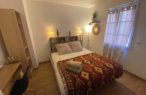 Asnieres-sur-Seine House | b&b du Clos Menil