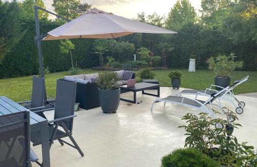 Magny-le-Hongre Bed & Breakfast | B&B en face du golf et de DISNEY