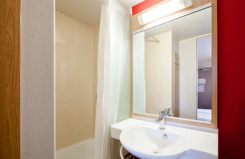 Longueau Hotel | B&B HOTEL Amiens Longueau