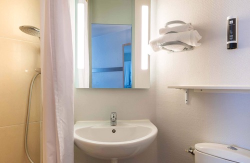 Beaucouze Hotel | B&B HOTEL Angers 2 Université