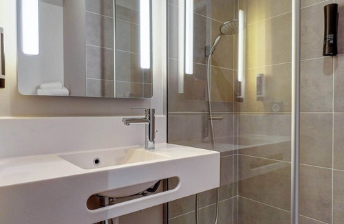 Miserey-Salines Hotel | B&B HOTEL Besançon Valentin