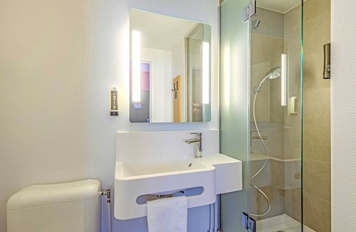 Gouesnou Hotel | B&B HOTEL Brest Kergaradec