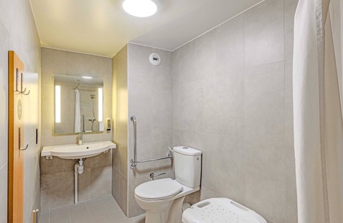 Gouesnou Hotel | B&B HOTEL Brest Kergaradec