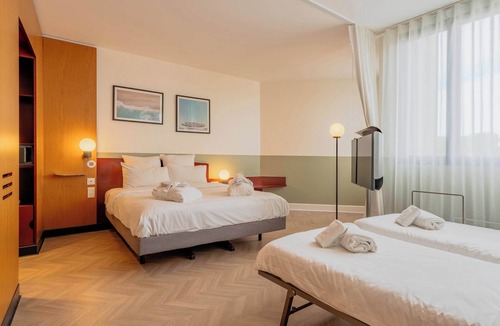 Calais Frethun Hotel | B&B HOTEL Calais Terminal Cité de l'Europe 4 étoiles