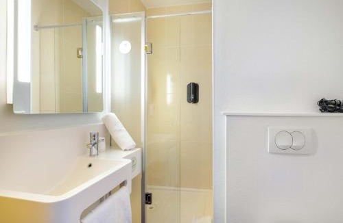 La Bocca Hotel | B&B HOTEL Cannes La Bocca Plage