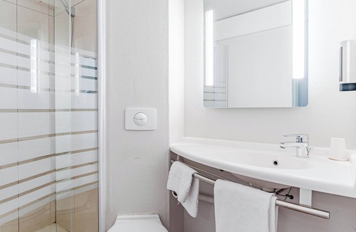 Chatellerault Hotel | B&B HOTEL Chatellerault