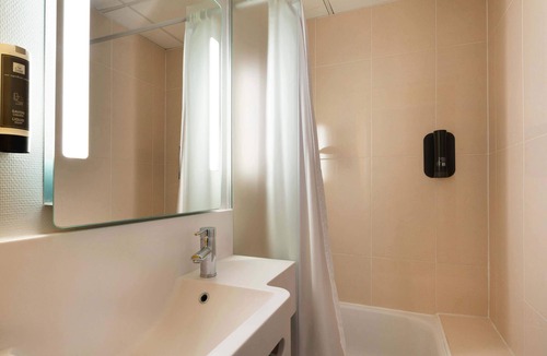Cholet Hotel | B&B HOTEL Cholet Sud