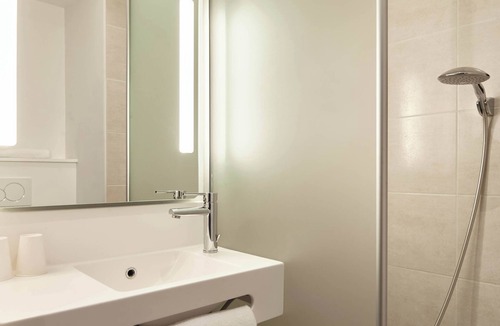 Igny Hotel | B&B HOTEL Igny Palaiseau