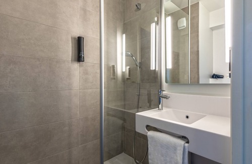 Landerneau Hotel | B&B HOTEL Landerneau Bois Noir