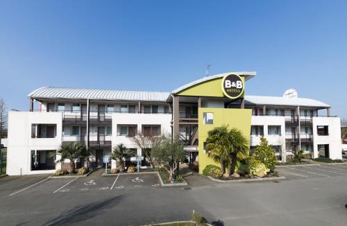 Change Hotel | B&B HOTEL Laval Changé