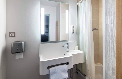 Change Hotel | B&B HOTEL Laval Changé