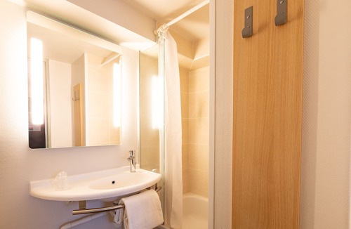 Change Hotel | B&B HOTEL Laval Changé