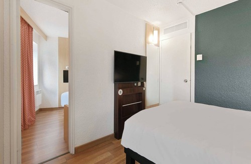 Le Mans Hotel | B&B HOTEL Le Mans Centre Cathédrale