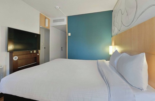 Le Mans Hotel | B&B HOTEL Le Mans Centre Cathédrale