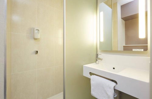 Lievin Hotel | B&B HOTEL Lens Musée du Louvre