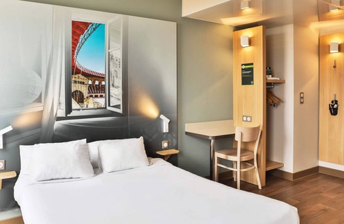 Les Herbiers Hotel | B&B HOTEL LES HERBIERS