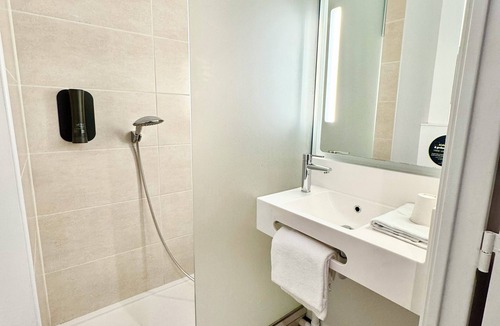 Lille Centre Ville Hotel | B&B HOTEL Lille Centre Grand Palais