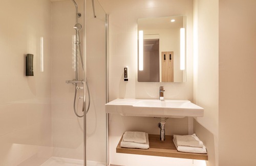 Faubourg de Bethune Hotel | B&B HOTEL Lille Lillenium Eurasanté