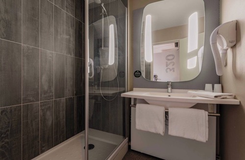 Roubaix Hotel | B&B Hotel Lille Roubaix Centre Grand-Place