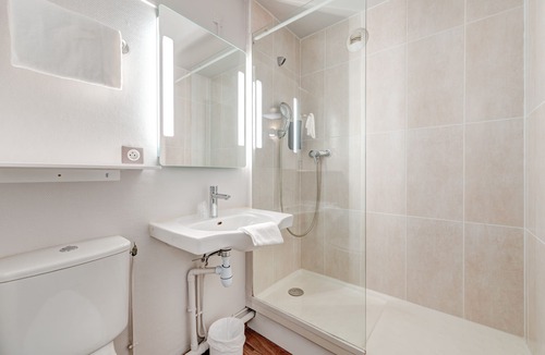 Louveciennes Hotel | B&B HOTEL LOUVECIENNES