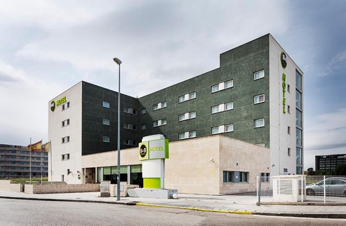 Rejas Hotel | B&B HOTEL Madrid Aeropuerto T1 T2 T3