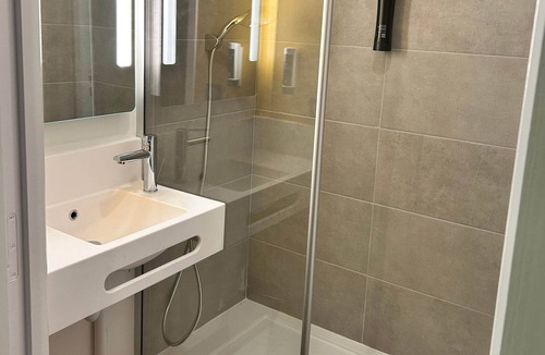 Genay Hotel | B&B HOTEL Massieux Genay