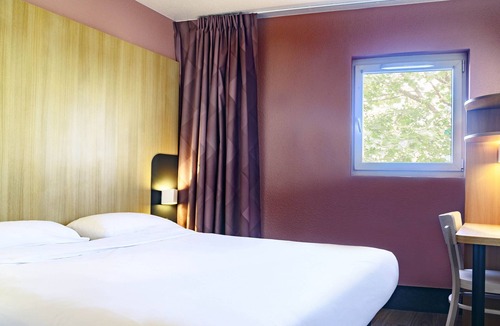 Cadereau Hotel | B&B HOTEL Nîmes Centre