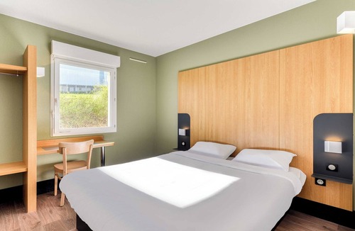 Pezenas Hotel | B&B HOTEL Pézenas