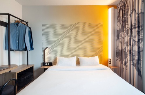 Amerique Hotel | B&B HOTEL Paris Porte des Lilas