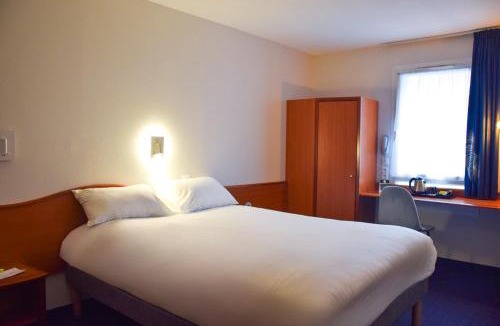 Rodez Hotel | B&B HOTEL Rodez Bourran