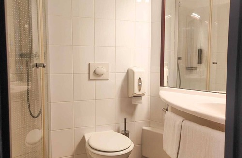 Rodez Hotel | B&B HOTEL Rodez Bourran