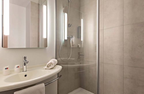Centre Ville Rive Gauche Hotel | B&B HOTEL Rouen Centre Rive Gauche