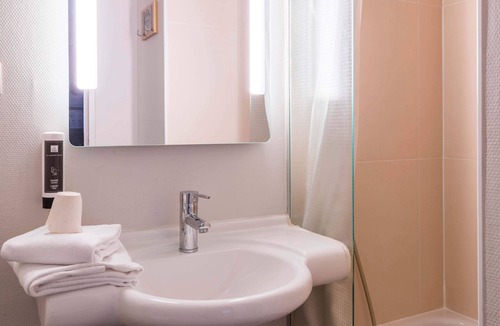 Barberey-Saint-Sulpice Hotel | B&B HOTEL Troyes Barberey