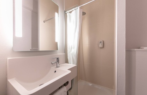 Toulouse West Hotel | B&B HOTEL Toulouse Basso Cambo