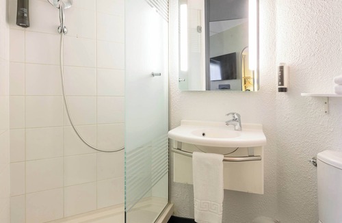La Terrasse Hotel | B&B HOTEL Toulouse Cité de l'Espace Gonord