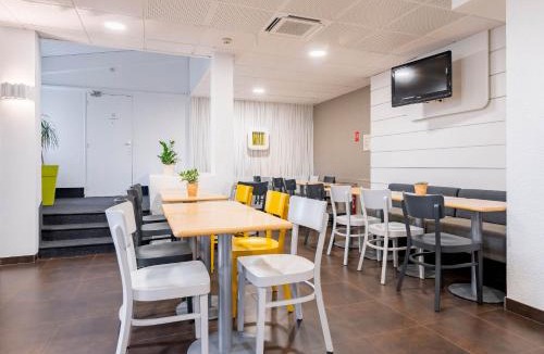 Rouvignies Hotel | B&B HOTEL Valenciennes Sud 3 étoiles