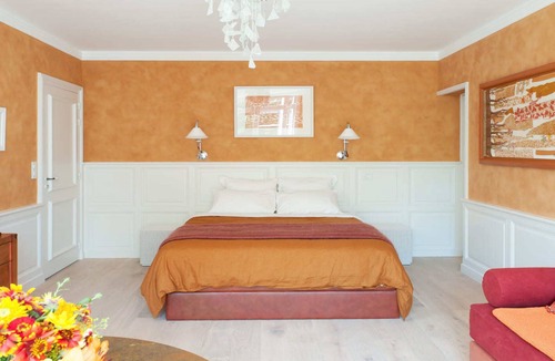 La Rochelle City Centre Bed & Breakfast | B&B in town center with private hammam